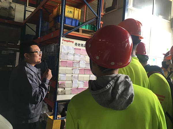 青島科技大學(xué)組織學(xué)生來青島豐東熱處理參觀學(xué)習(xí)